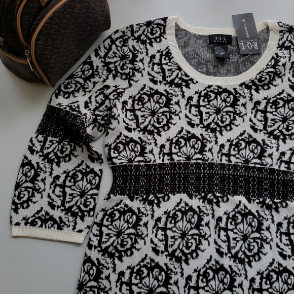 RQT Northern Lights Preppy Made Easy Sweater - Picture 3 of 13